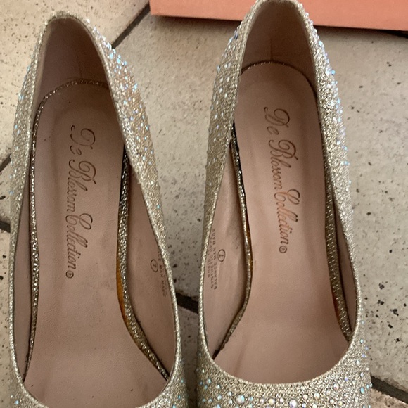 De Blossom Collection, gold size 7 - Picture 5 of 15